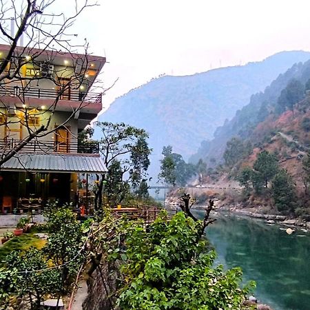 Tirthan Grand Riverside Banjār Dış mekan fotoğraf