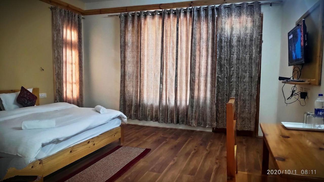 Tirthan Grand Riverside Banjār Dış mekan fotoğraf