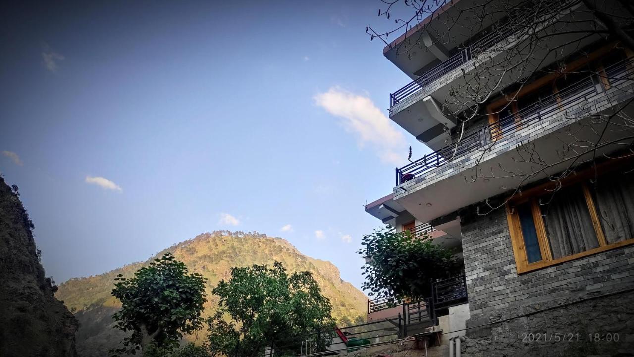 Tirthan Grand Riverside Banjār Dış mekan fotoğraf