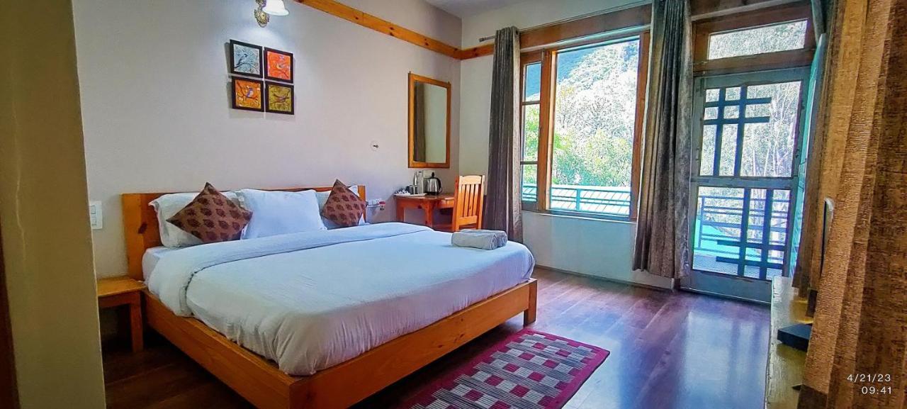 Tirthan Grand Riverside Banjār Dış mekan fotoğraf