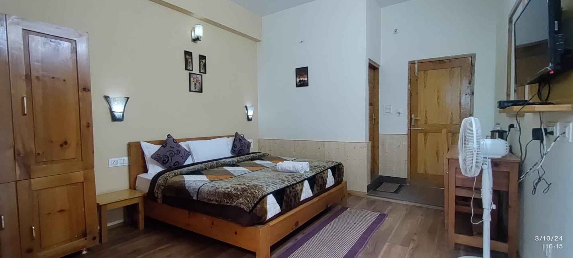 Tirthan Grand Riverside Banjār Dış mekan fotoğraf