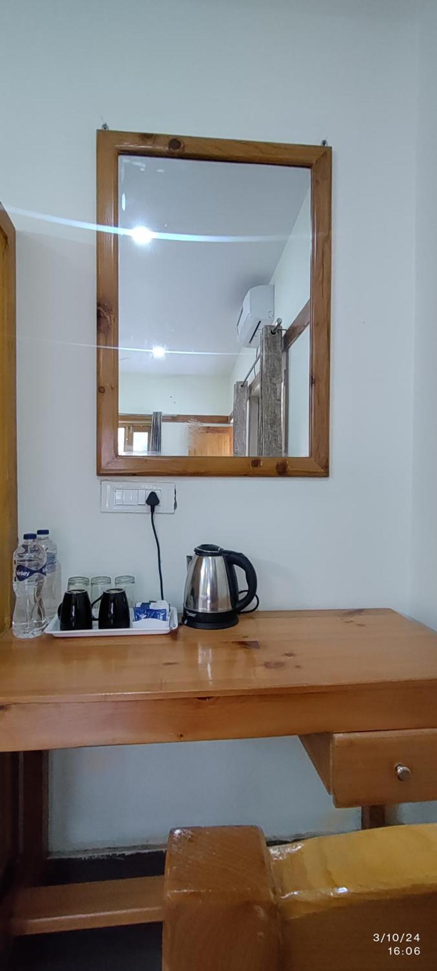 Tirthan Grand Riverside Banjār Dış mekan fotoğraf