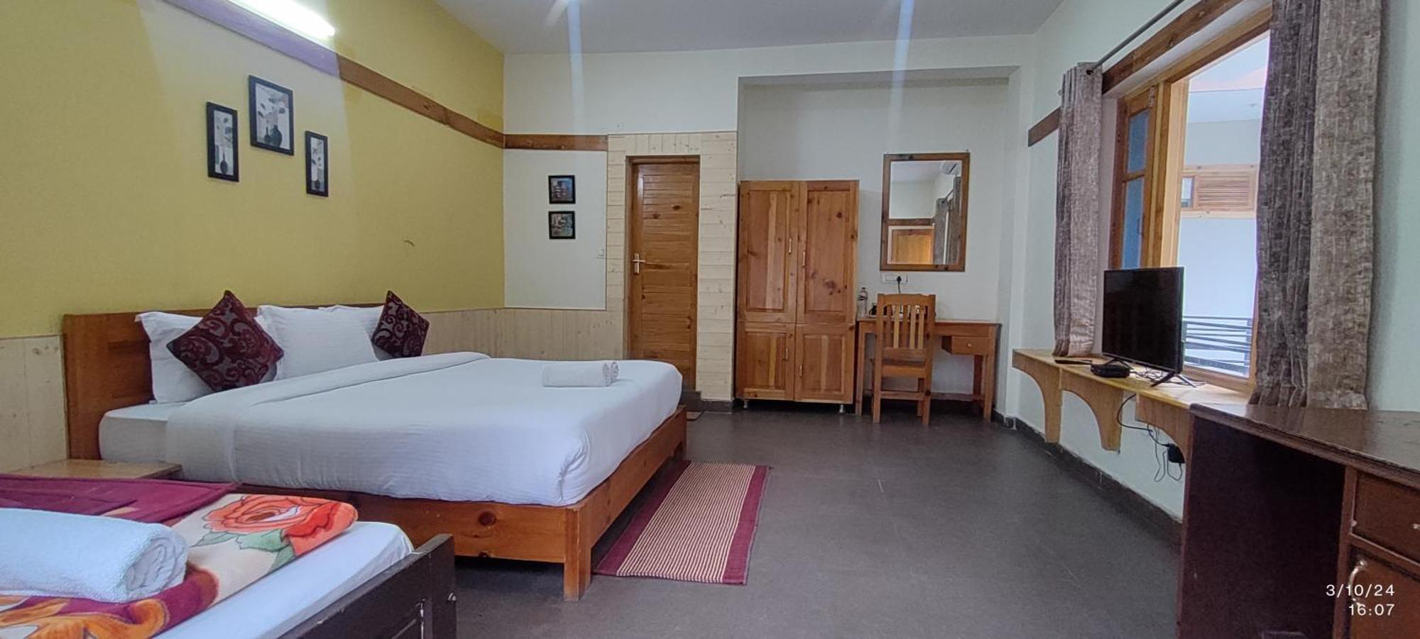 Tirthan Grand Riverside Banjār Dış mekan fotoğraf