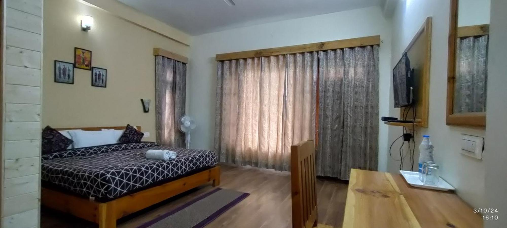 Tirthan Grand Riverside Banjār Dış mekan fotoğraf
