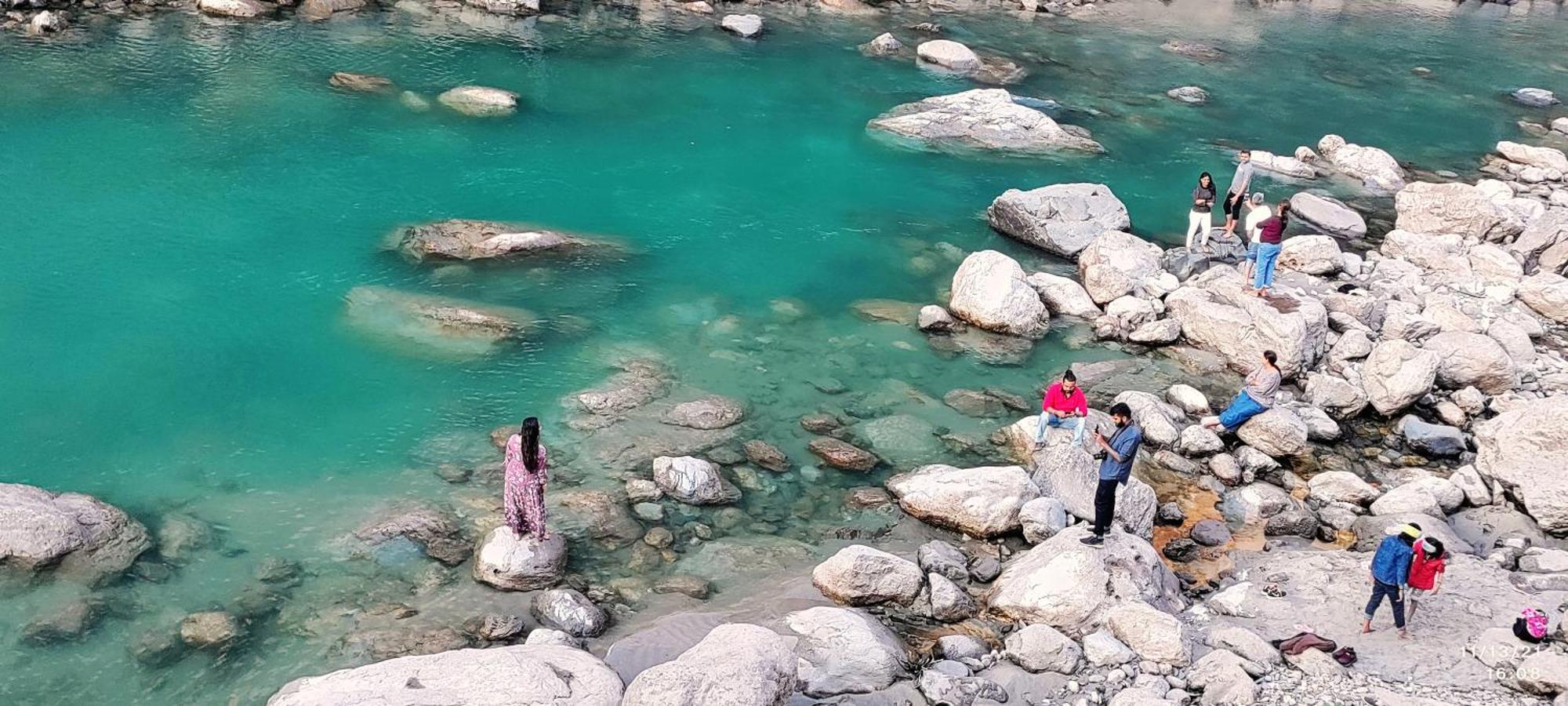 Tirthan Grand Riverside Banjār Dış mekan fotoğraf