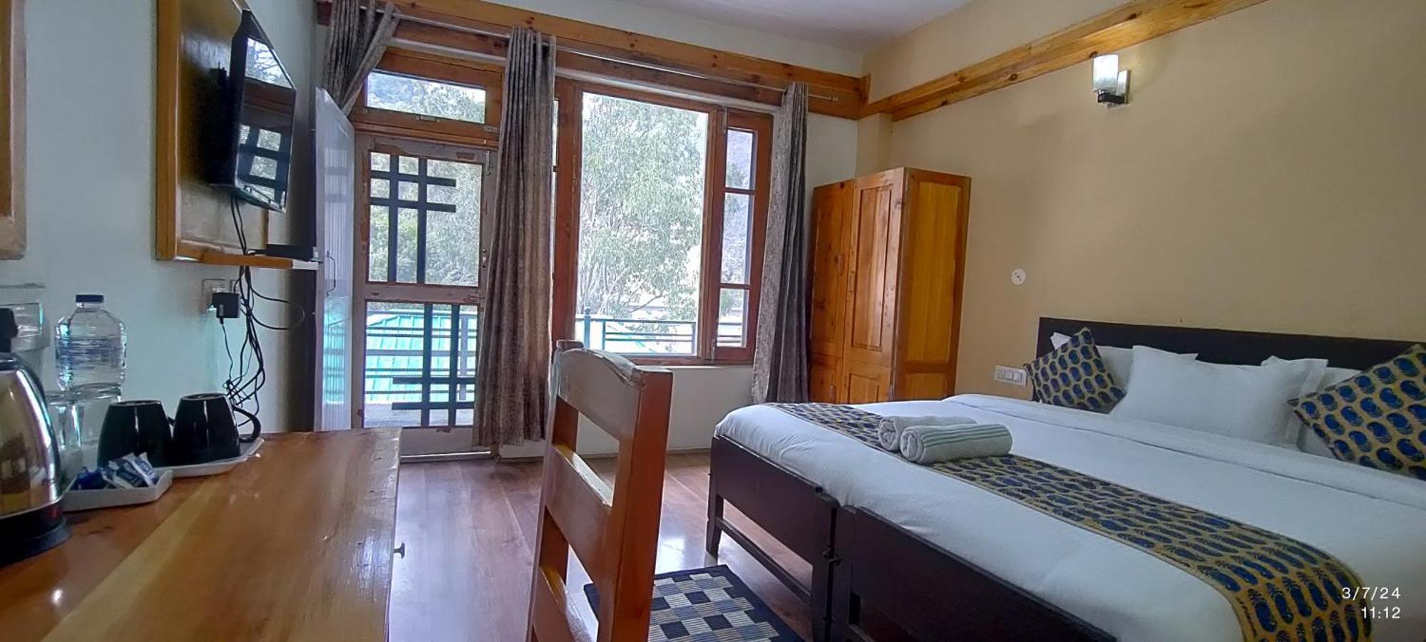 Tirthan Grand Riverside Banjār Dış mekan fotoğraf