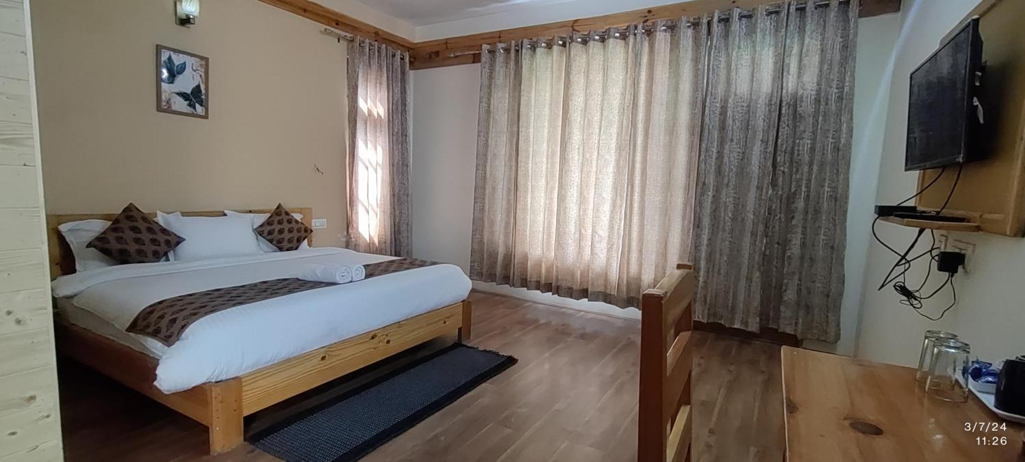 Tirthan Grand Riverside Banjār Dış mekan fotoğraf
