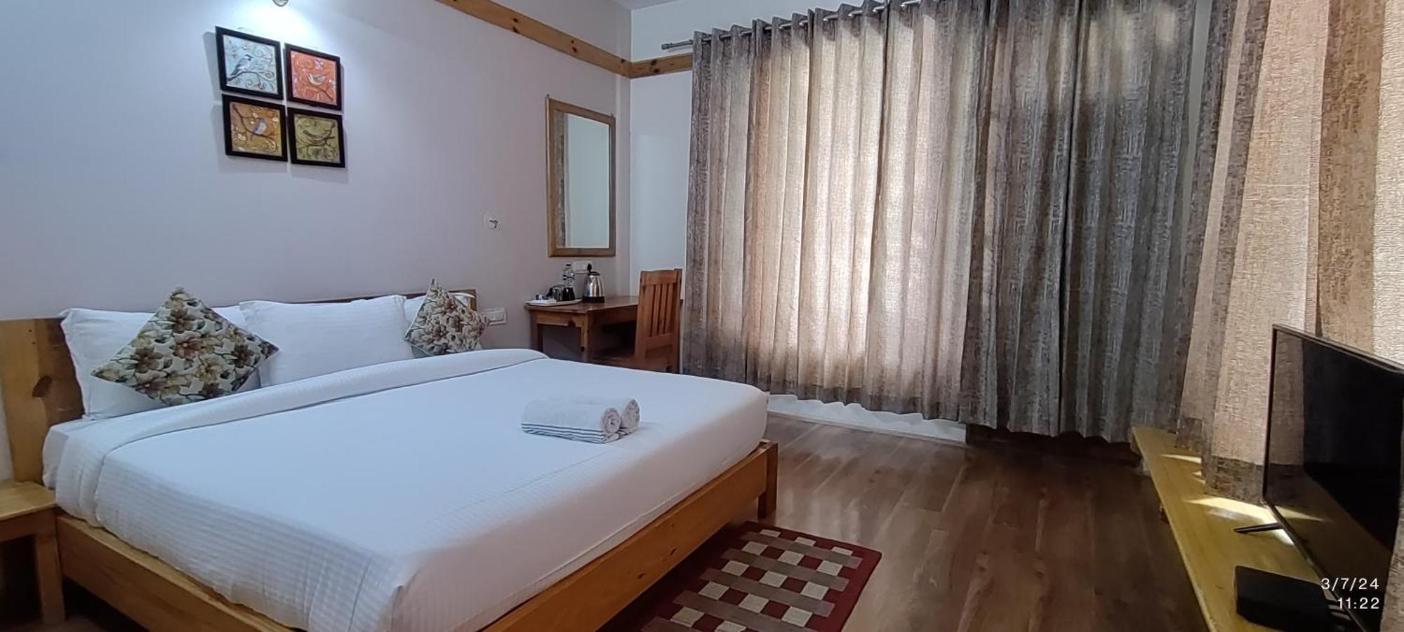 Tirthan Grand Riverside Banjār Dış mekan fotoğraf