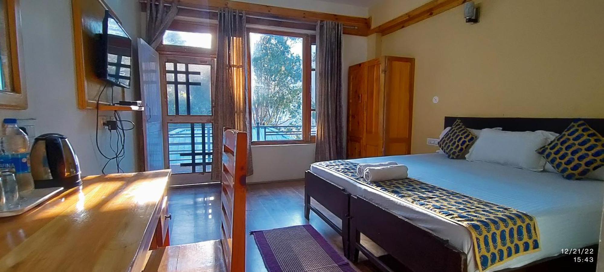 Tirthan Grand Riverside Banjār Oda fotoğraf